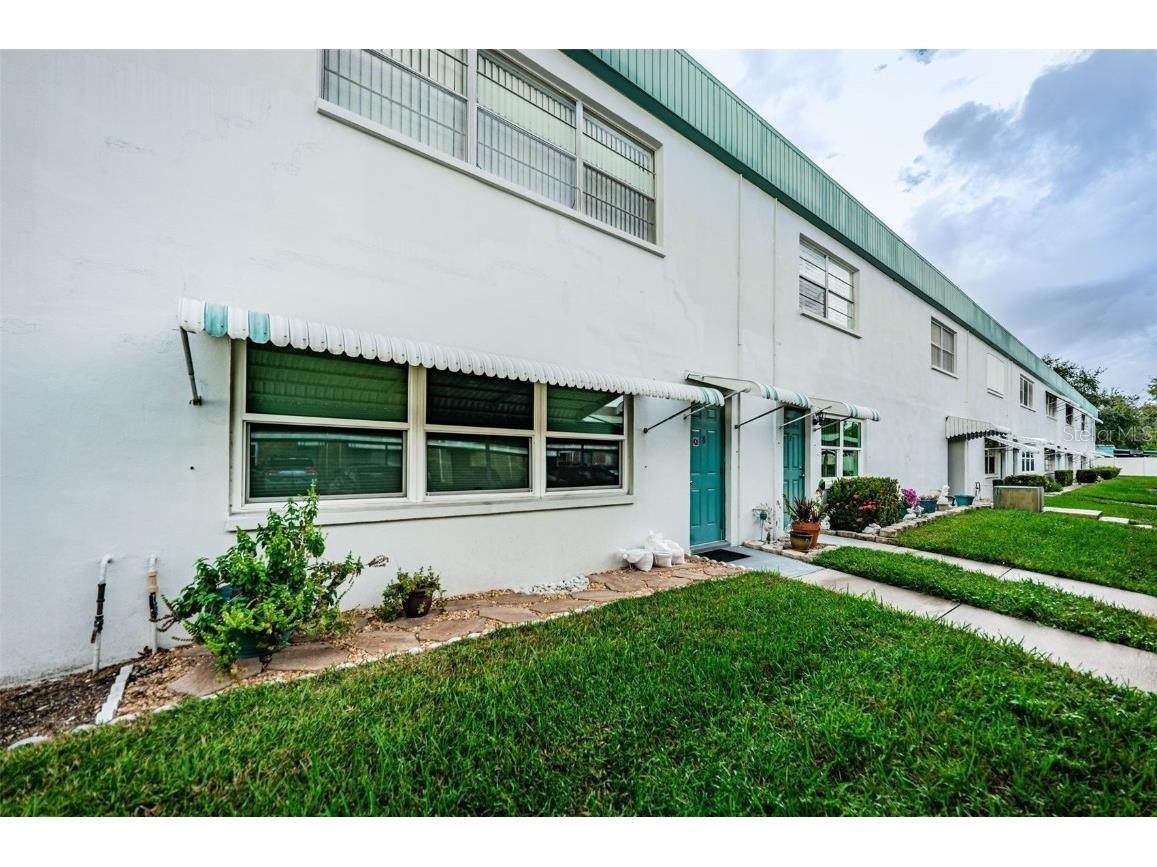 5267 81st Street N #8 Saint Petersburg FL 33709 TB8457153 image28