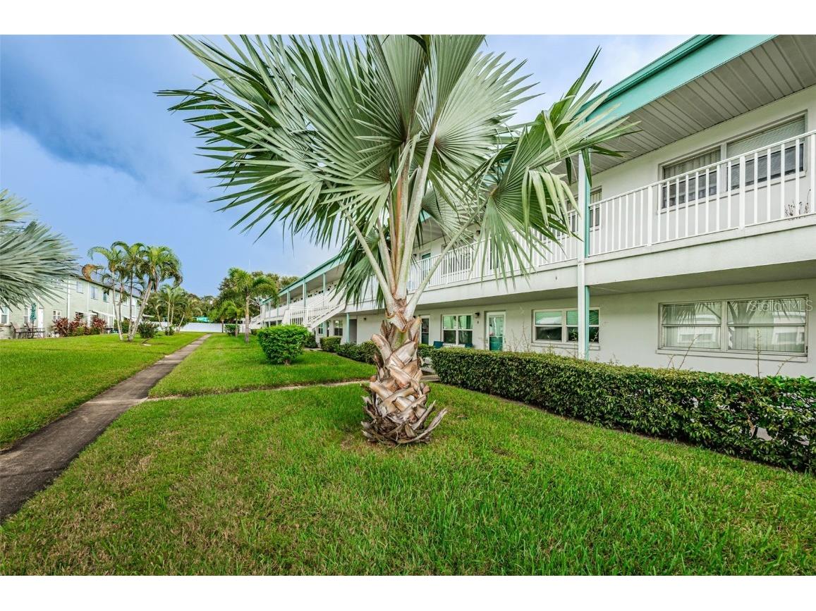 5267 81st Street N #8 Saint Petersburg FL 33709 TB8457153 image30