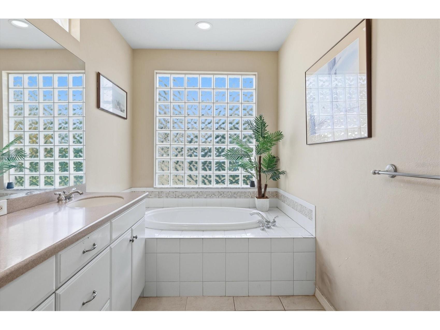 5267 Visionary Court Sarasota FL 34233 A4697102 image22