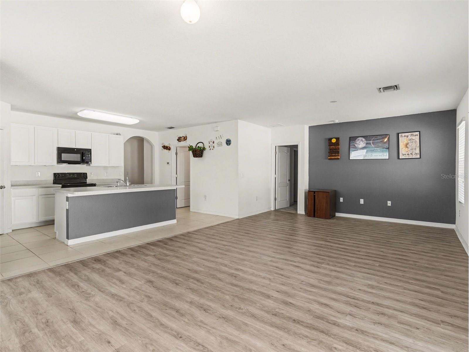 5268 11th Street E Bradenton FL 34203 TB8491980 image12