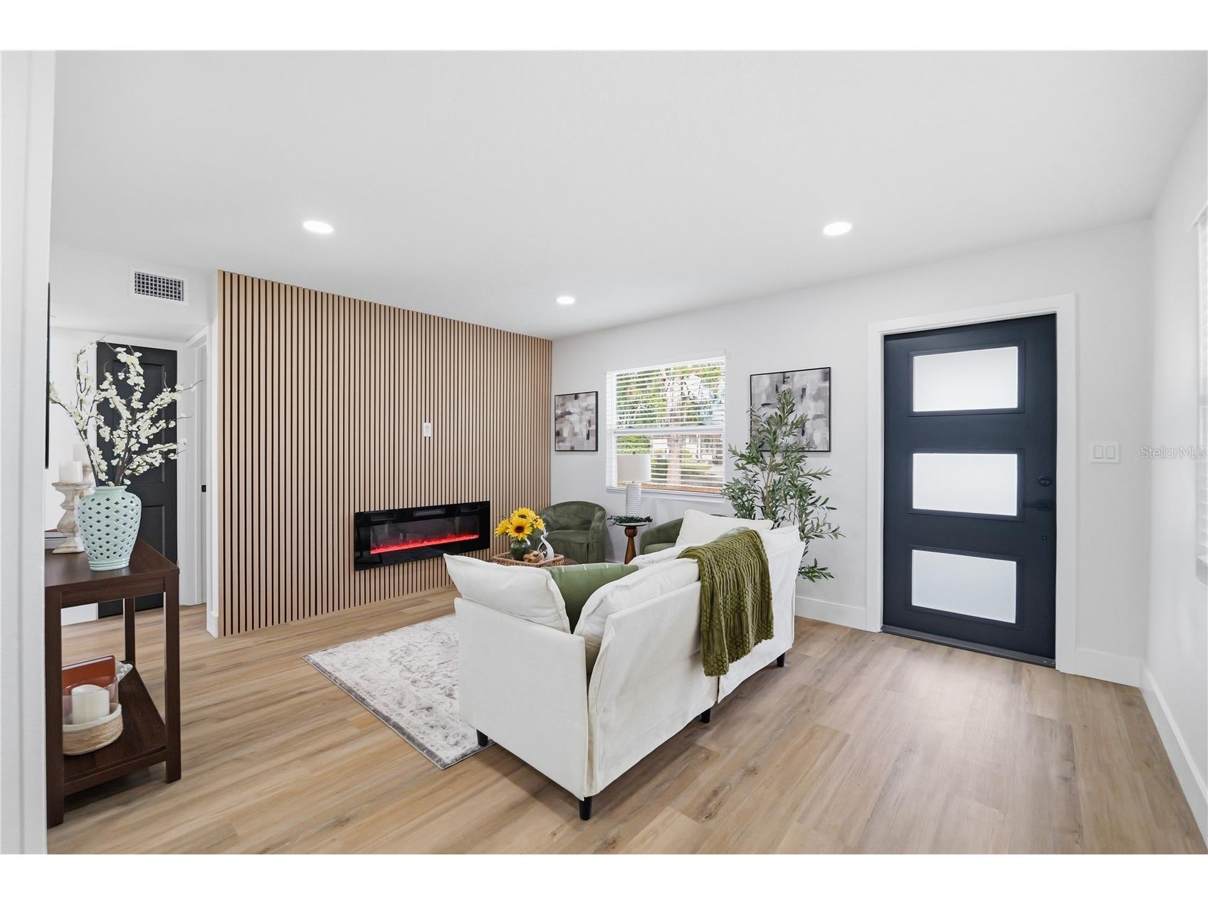 5268 Coral Way N Saint Petersburg FL 33714 TB8521707 image2
