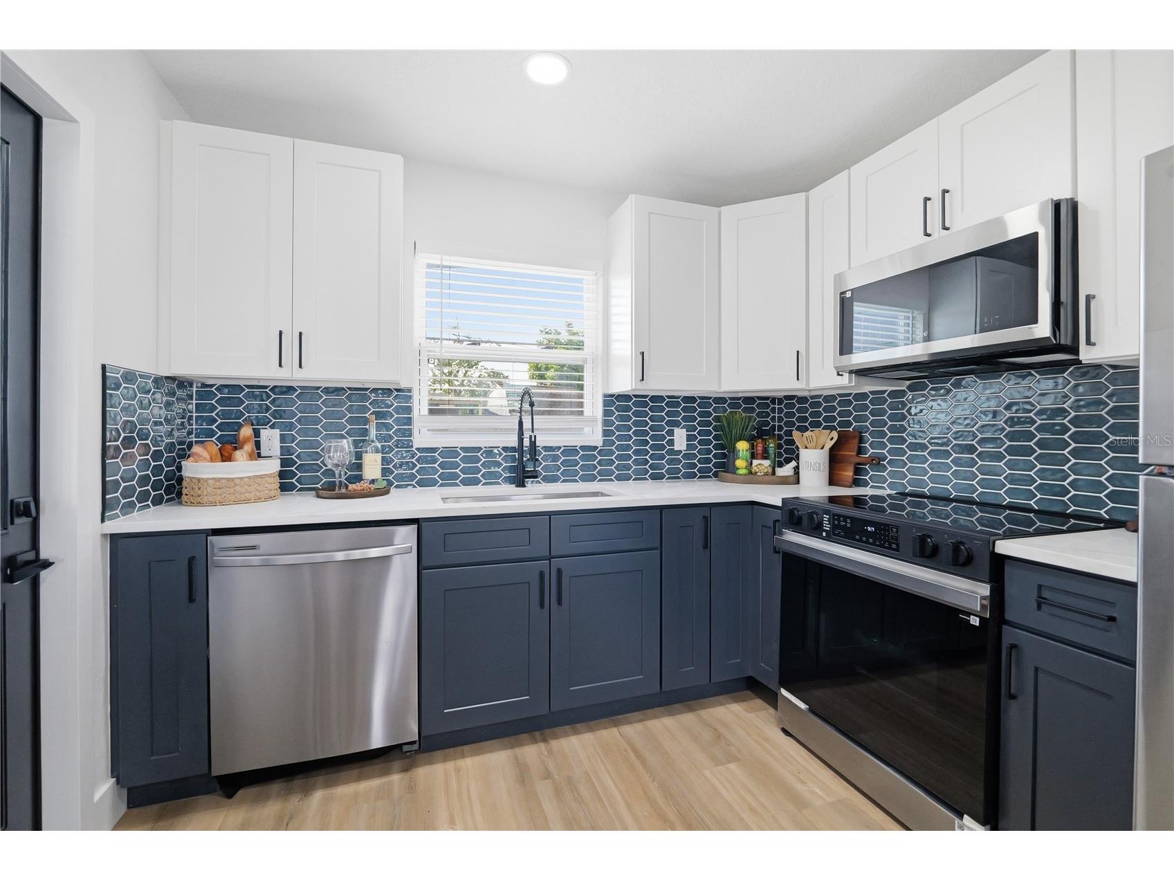 5268 Coral Way N Saint Petersburg FL 33714 TB8521707 image7