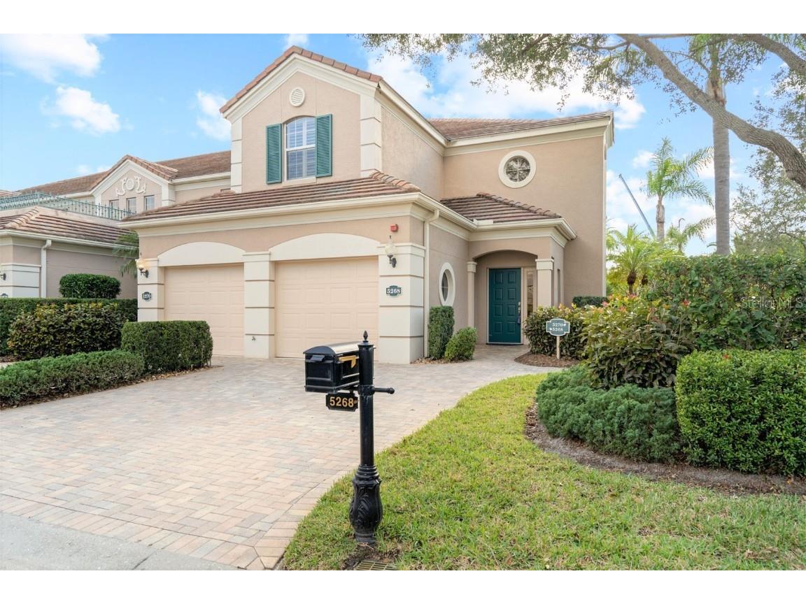 5268 Descanso Court #202 Sarasota FL 34238 A4586581 image1