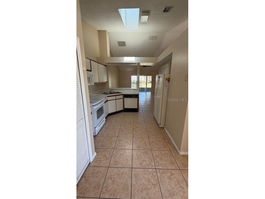 527 Azinger Circle Orlando FL 32824 S5148241 image6