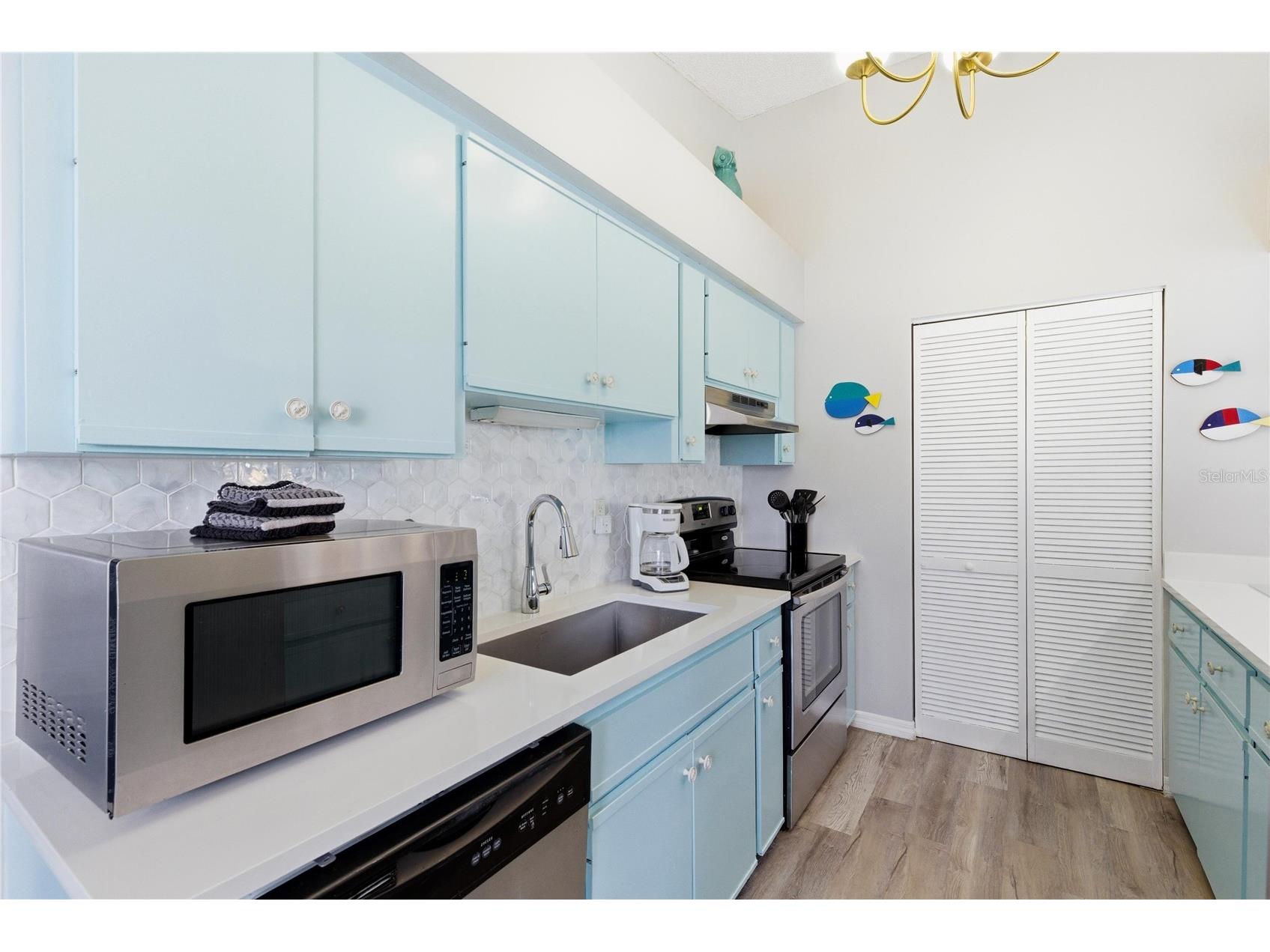 527 Beach Road Sarasota FL 34242 O6384340 image11