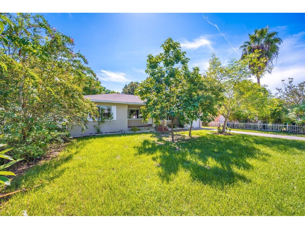 527 Brookside Drive Clearwater FL 33764 U8190863 image1