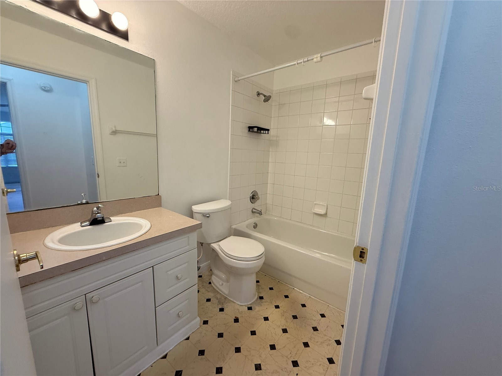 527 Caribbean Drive #B Davenport FL 33897 S5150758 image6