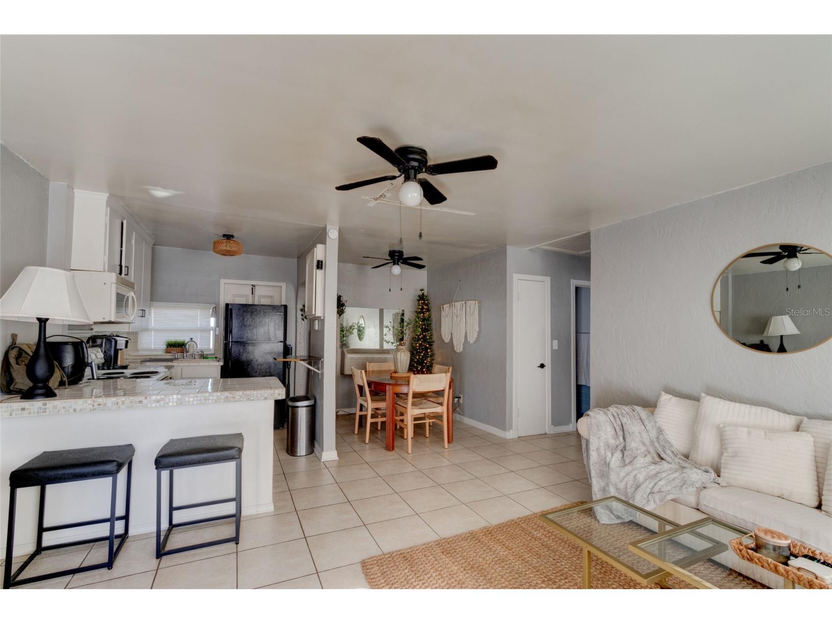 527 Eastwood Lane Daytona Beach FL 32118 V4946506 image3