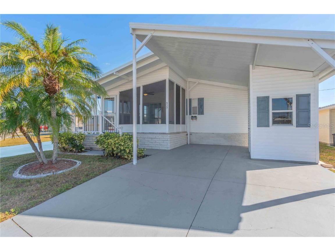 527 Fleetwood Street North Port FL 34287 A4672563 image1