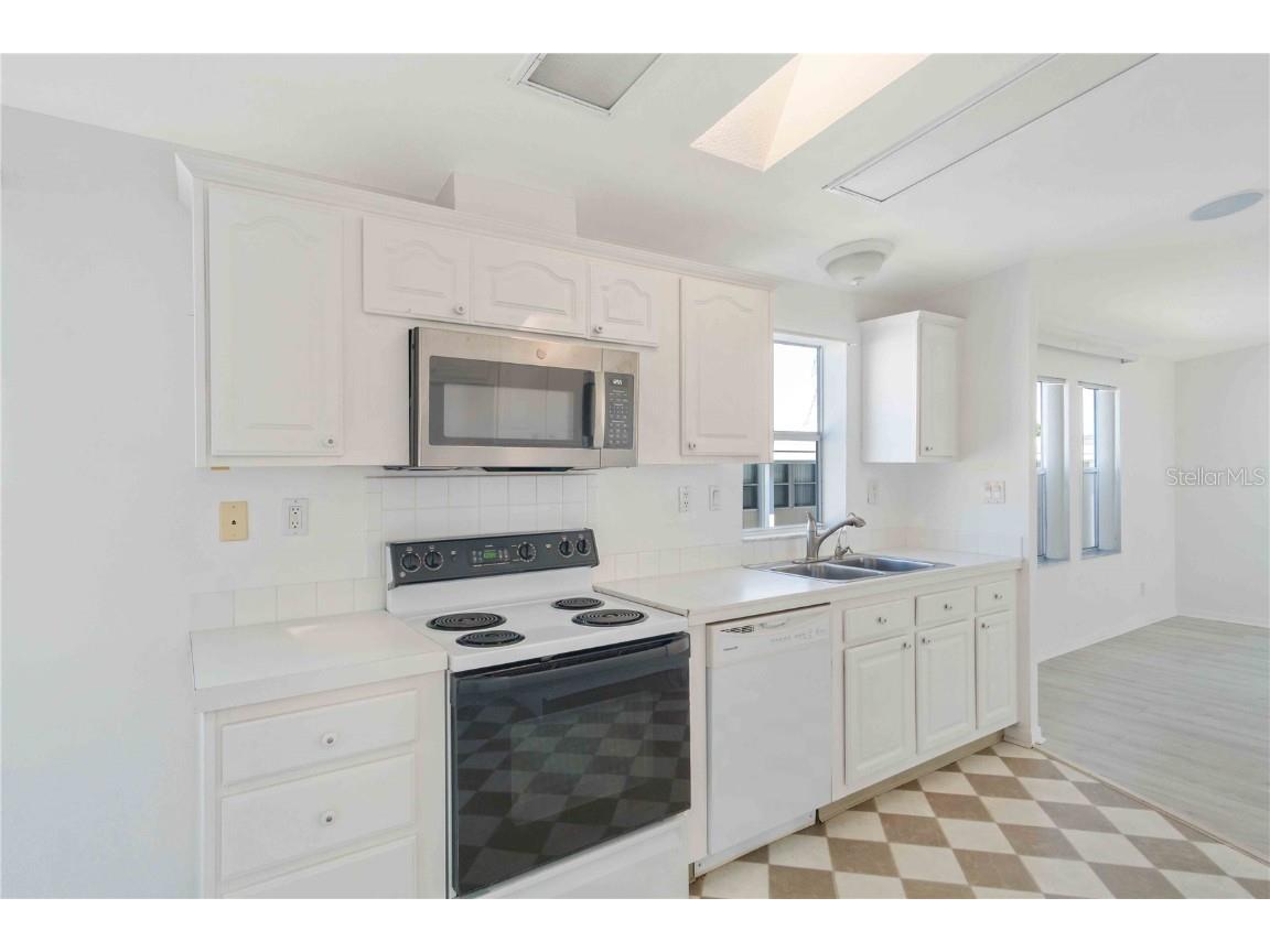 527 Fleetwood Street North Port FL 34287 A4672563 image46