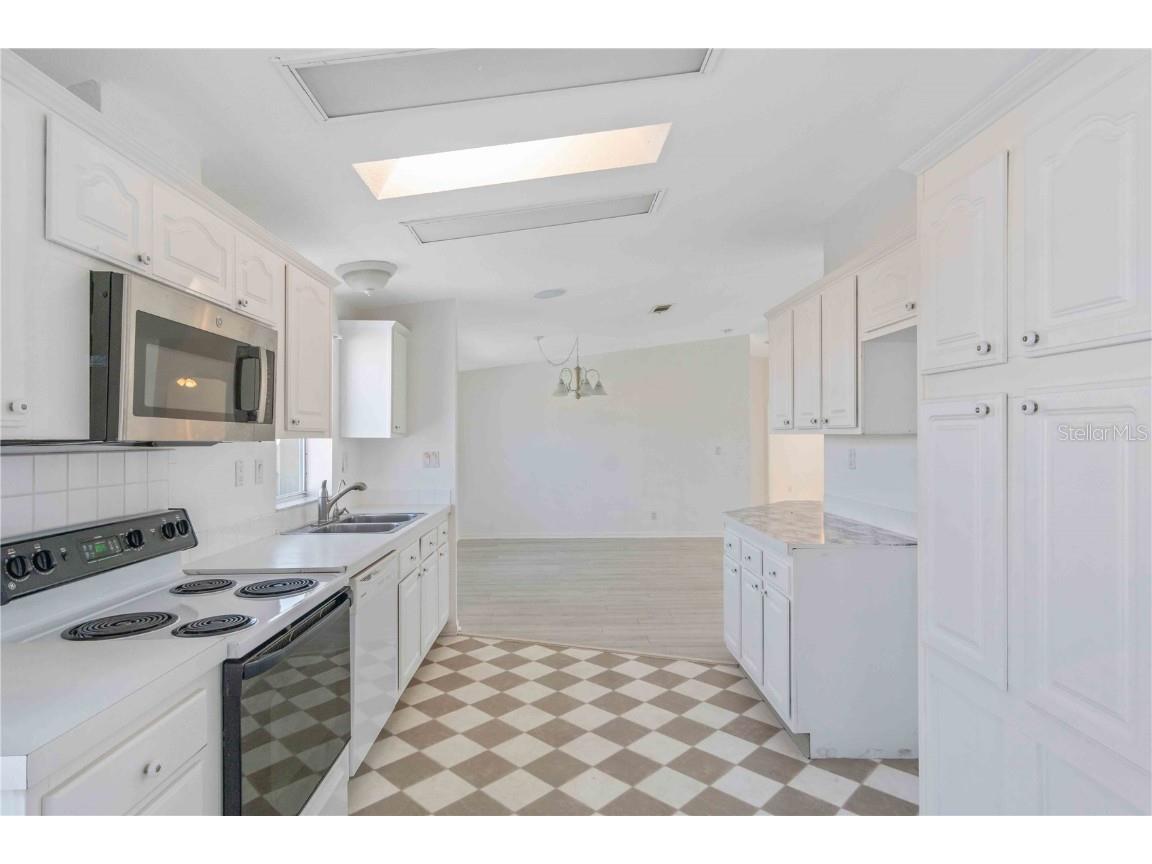 527 Fleetwood Street North Port FL 34287 A4672563 image47