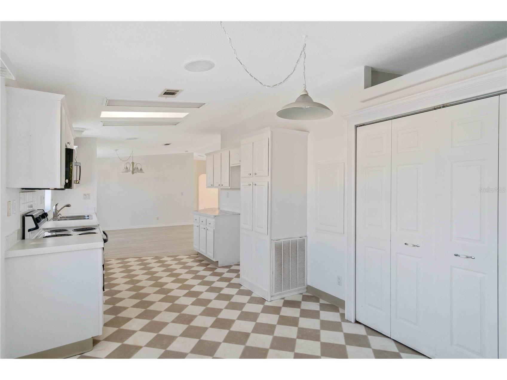 527 Fleetwood Street North Port FL 34287 A4694283 image25