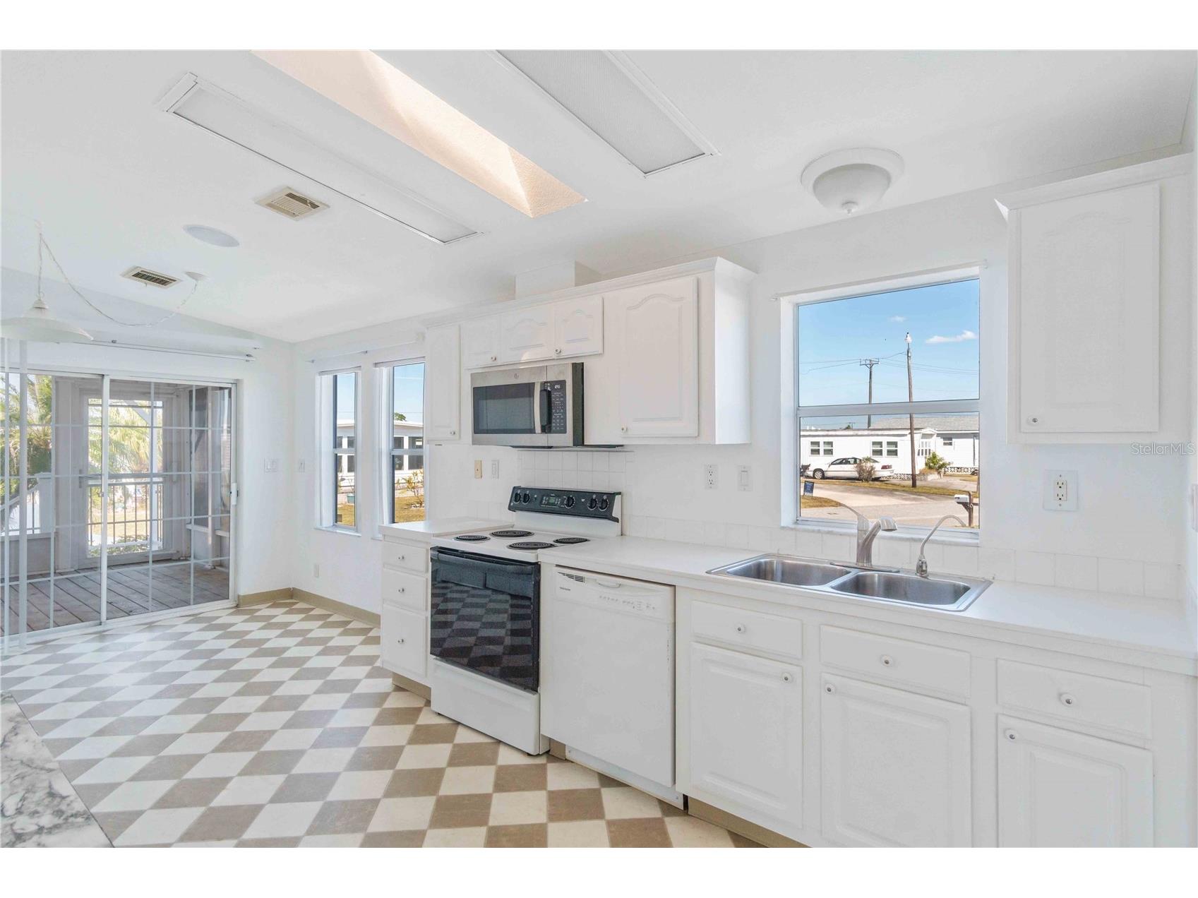 527 Fleetwood Street North Port FL 34287 A4694283 image30