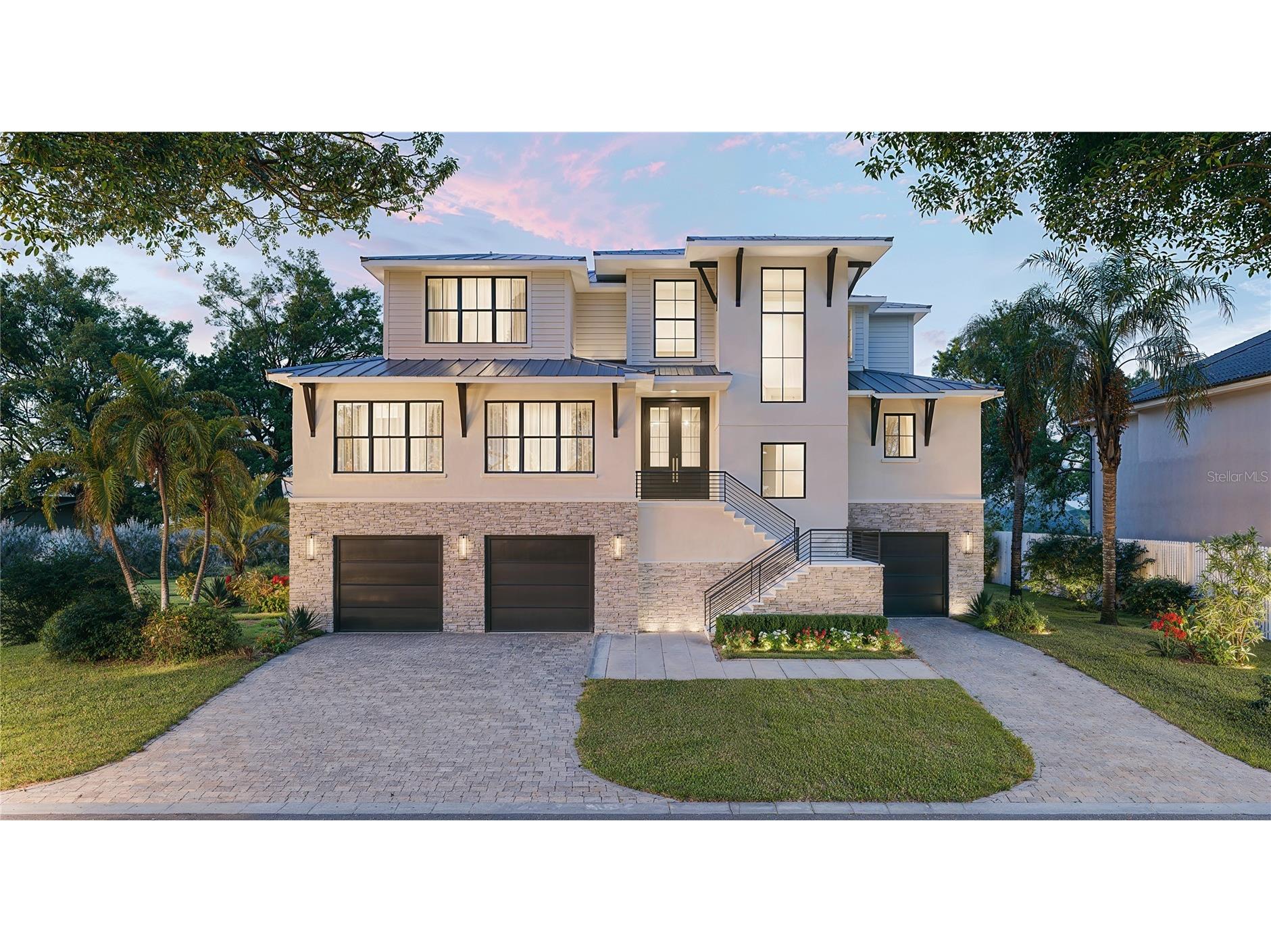 527 Freeling Drive Sarasota FL 34242 - ROBERTS BAY A4669657 image1