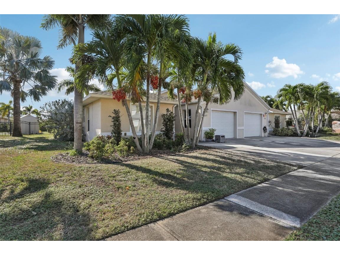 527 Jackson Avenue Satellite Beach FL 32937 O6361948 image2