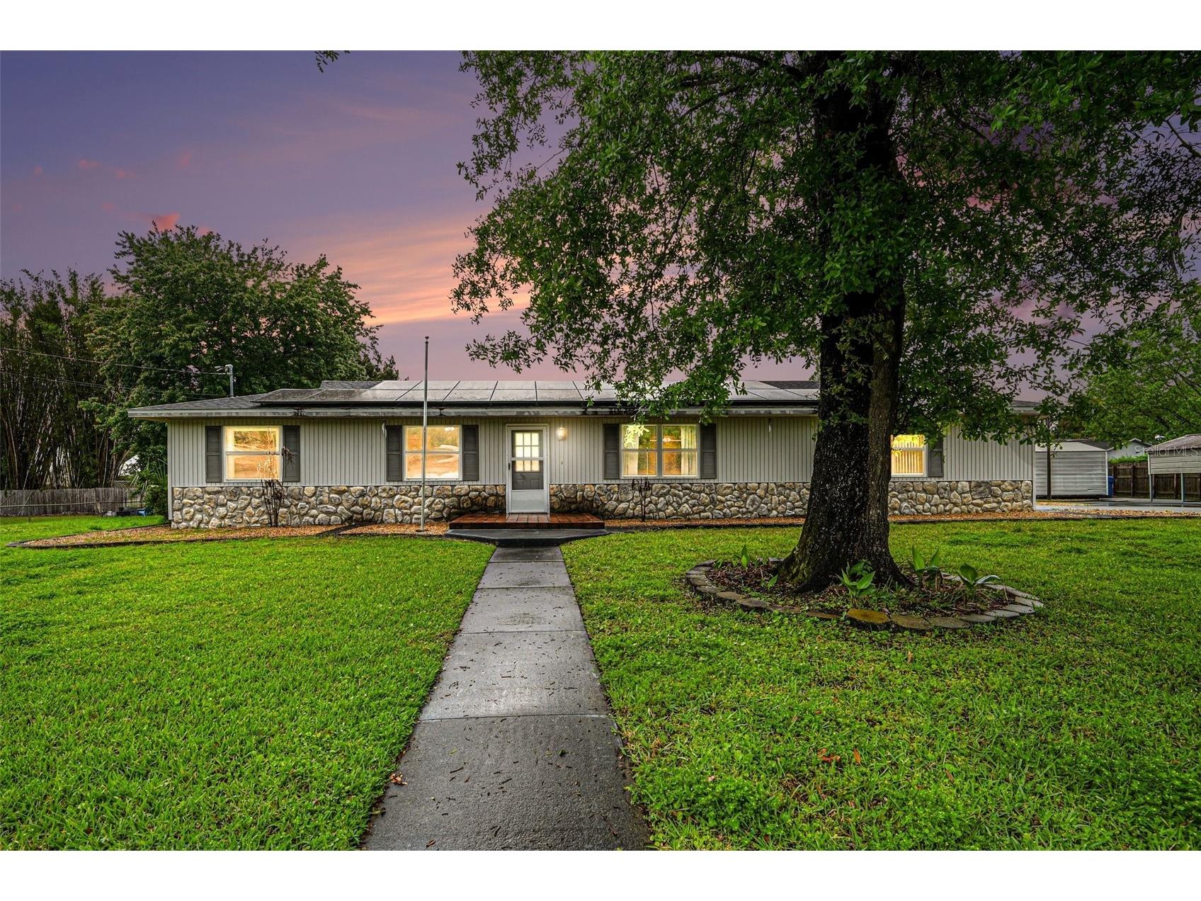 527 Land O Lakes Court Deland FL 32724 TB8495861 image1