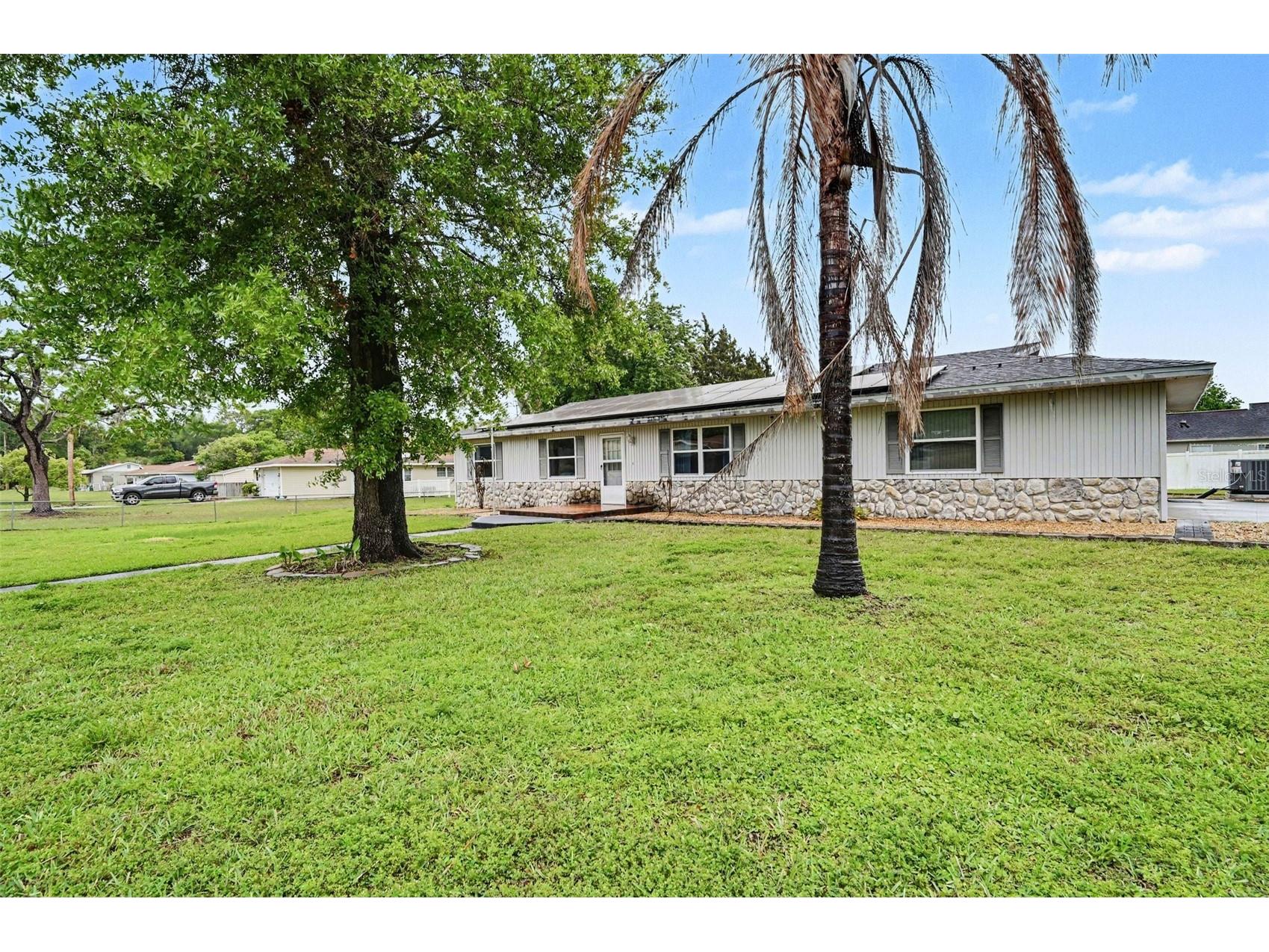 527 Land O Lakes Court Deland FL 32724 TB8495861 image6