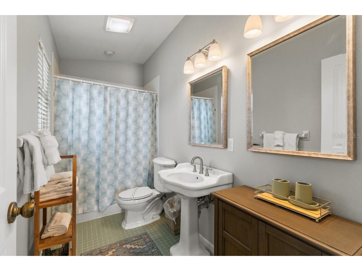 527 Magnolia Avenue Anna Maria FL 34216 A4640924 image18