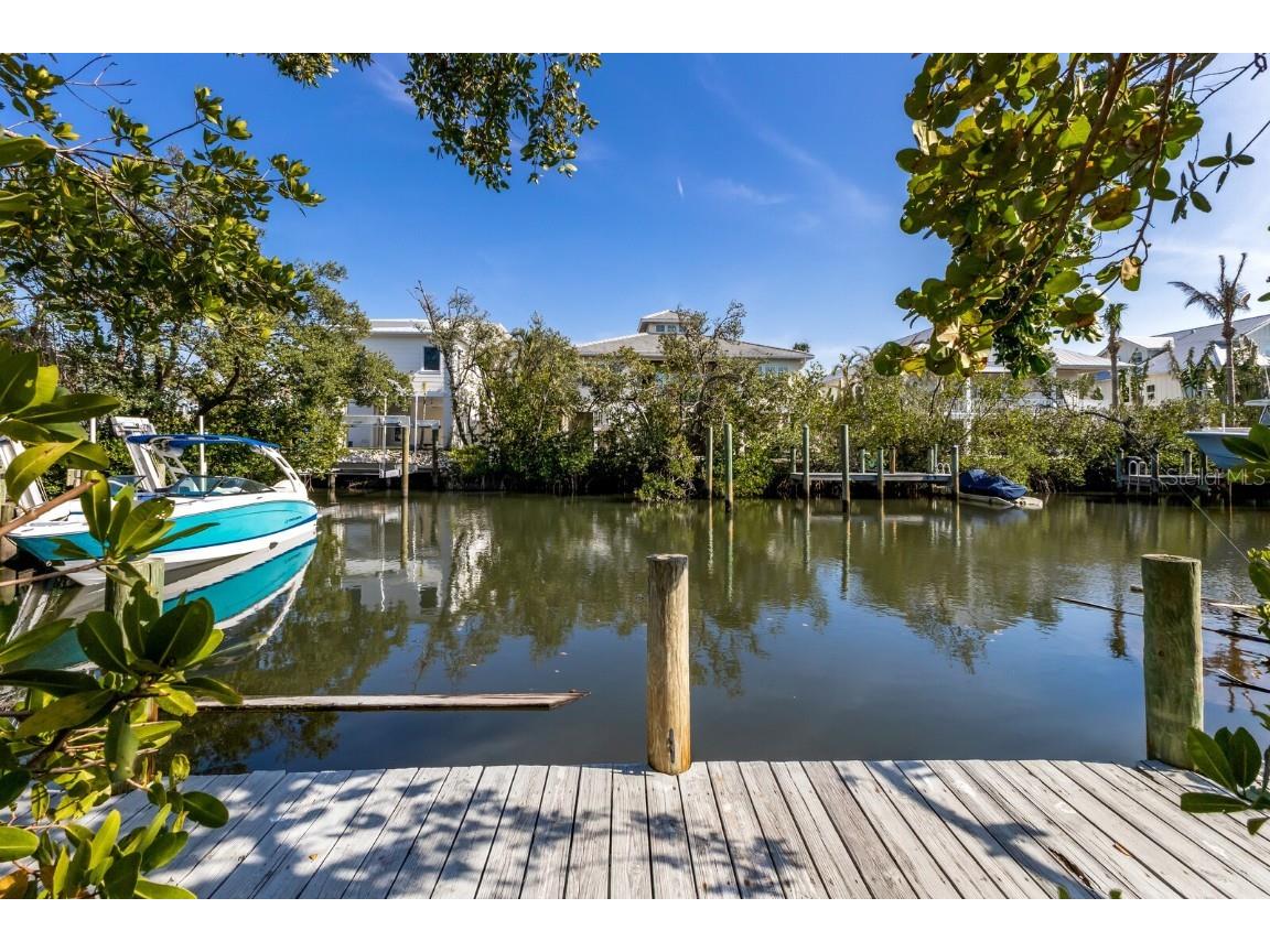 527 Magnolia Avenue Anna Maria FL 34216 A4640924 image36