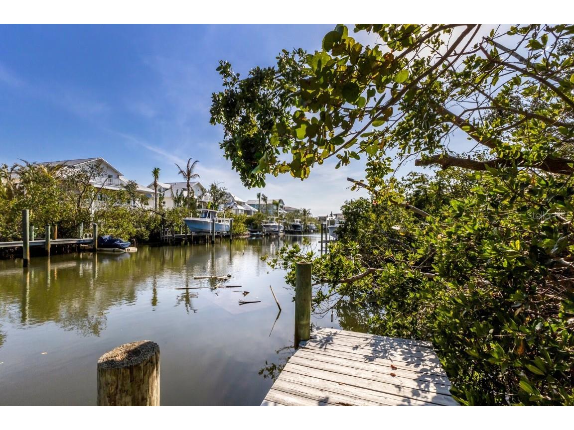 527 Magnolia Avenue Anna Maria FL 34216 A4640924 image37