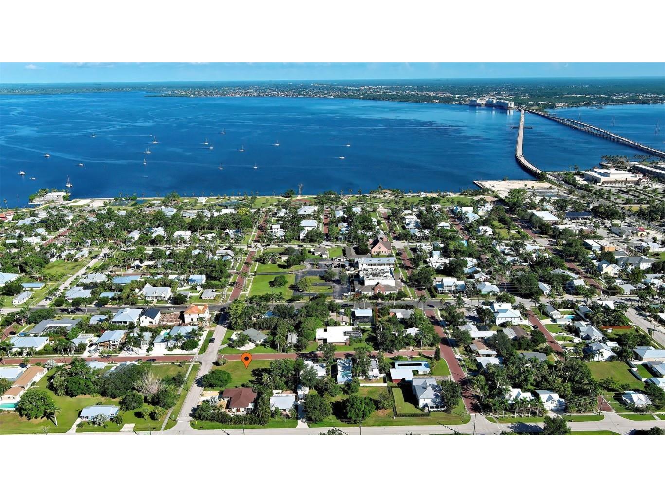 527 Palm Avenue Punta Gorda FL 33950 C7514053 image8