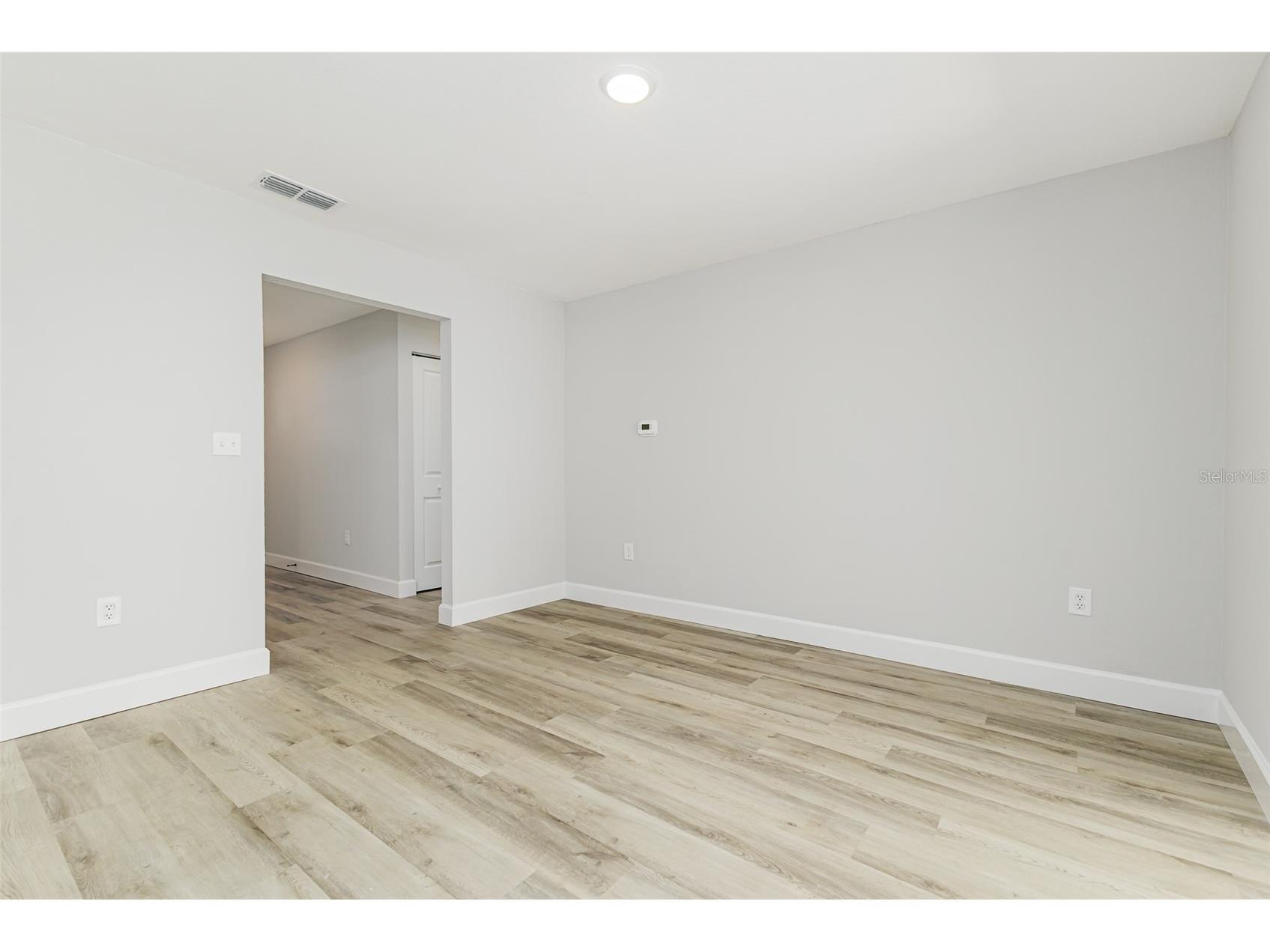 527 Princess Place Lakeland FL 33803 L4963315 image8