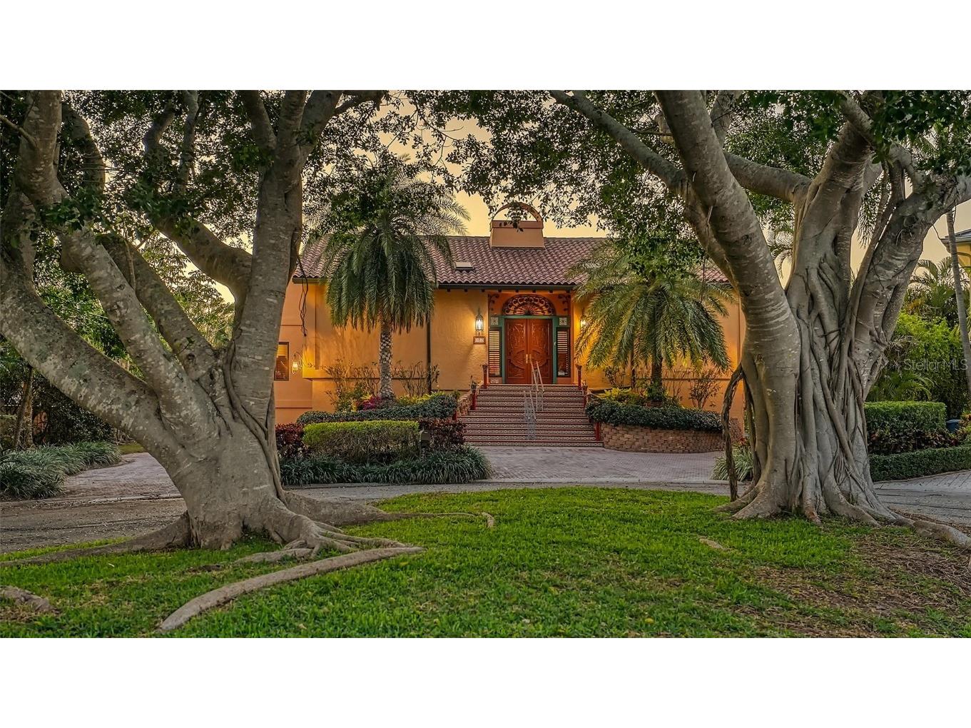 527 Putter Lane Longboat Key FL 34228 A4559130 image1
