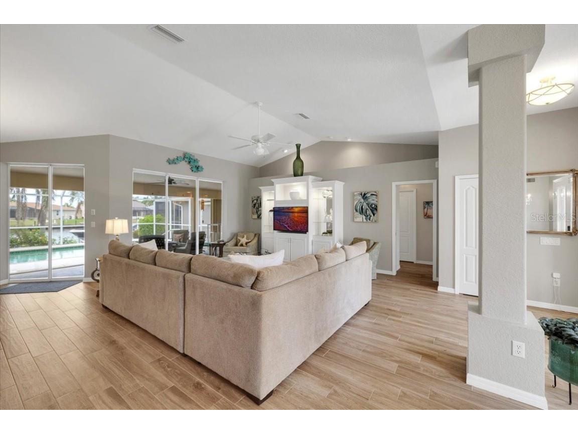 527 Saint Girons Court Punta Gorda FL 33950 C7514210 image6