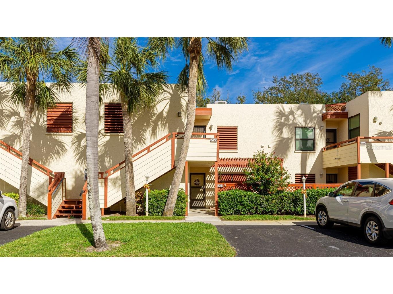 527 Spring Lakes Boulevard Bradenton FL 34210 A4633585 image1