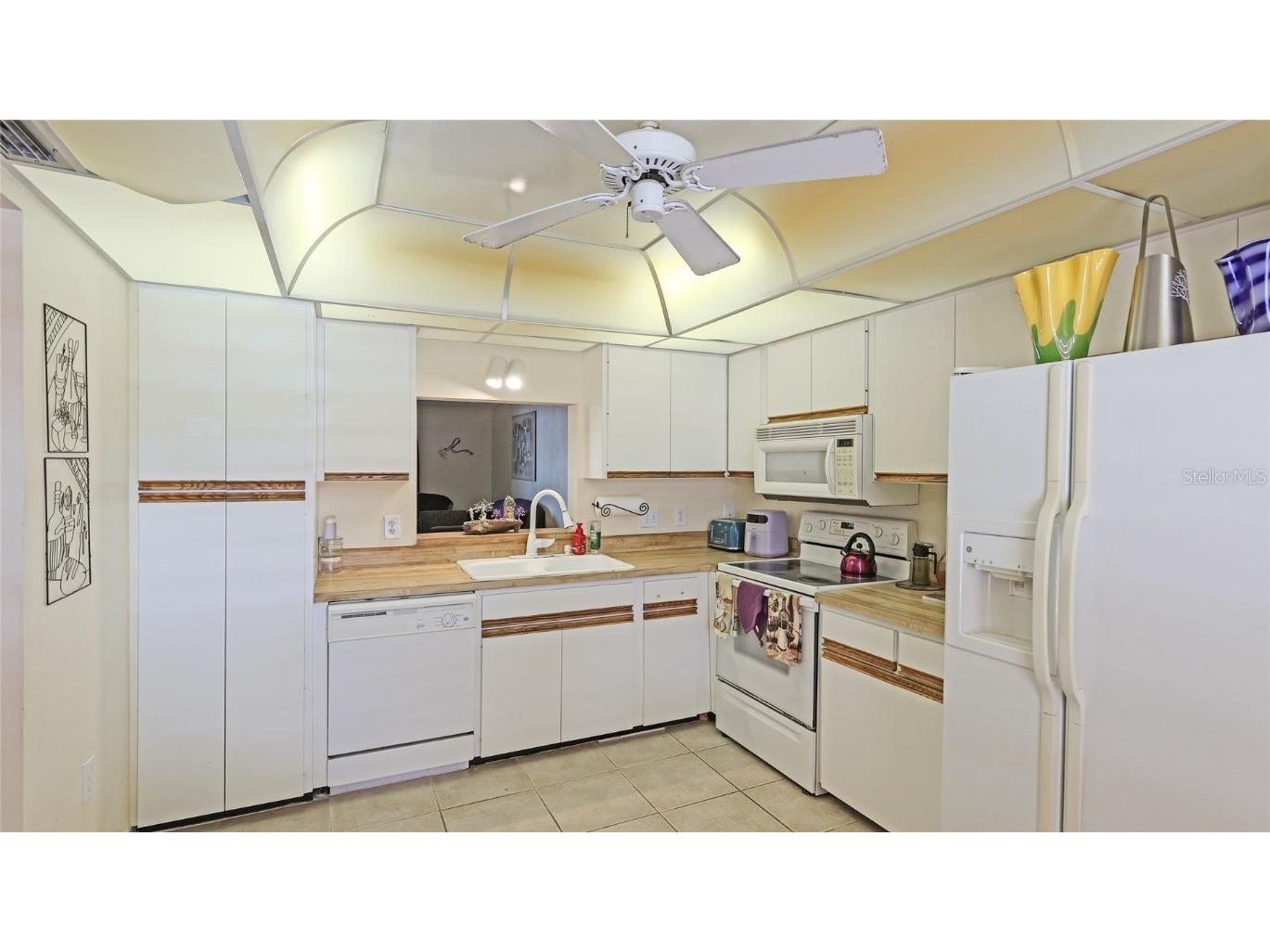 527 Spring Lakes Boulevard Bradenton FL 34210 A4633585 image5