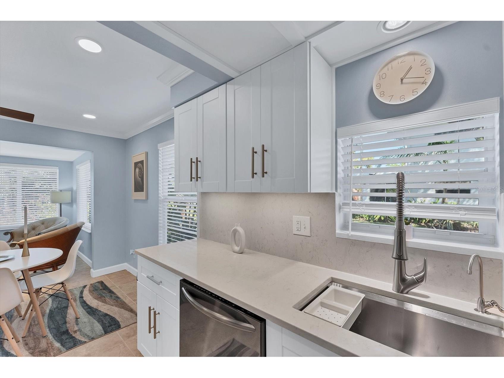 527 Sutton Place Longboat Key FL 34228 - SARASOTA BAY GULF OF MEXICO A4677642 image18