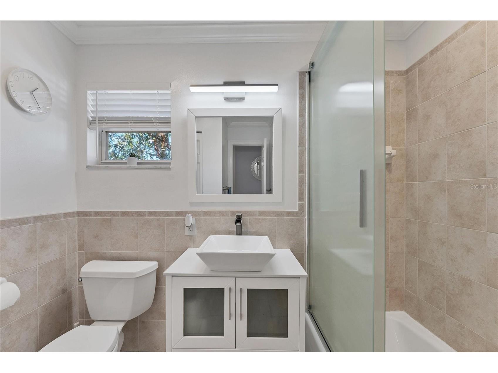 527 Sutton Place Longboat Key FL 34228 - SARASOTA BAY GULF OF MEXICO A4677642 image36