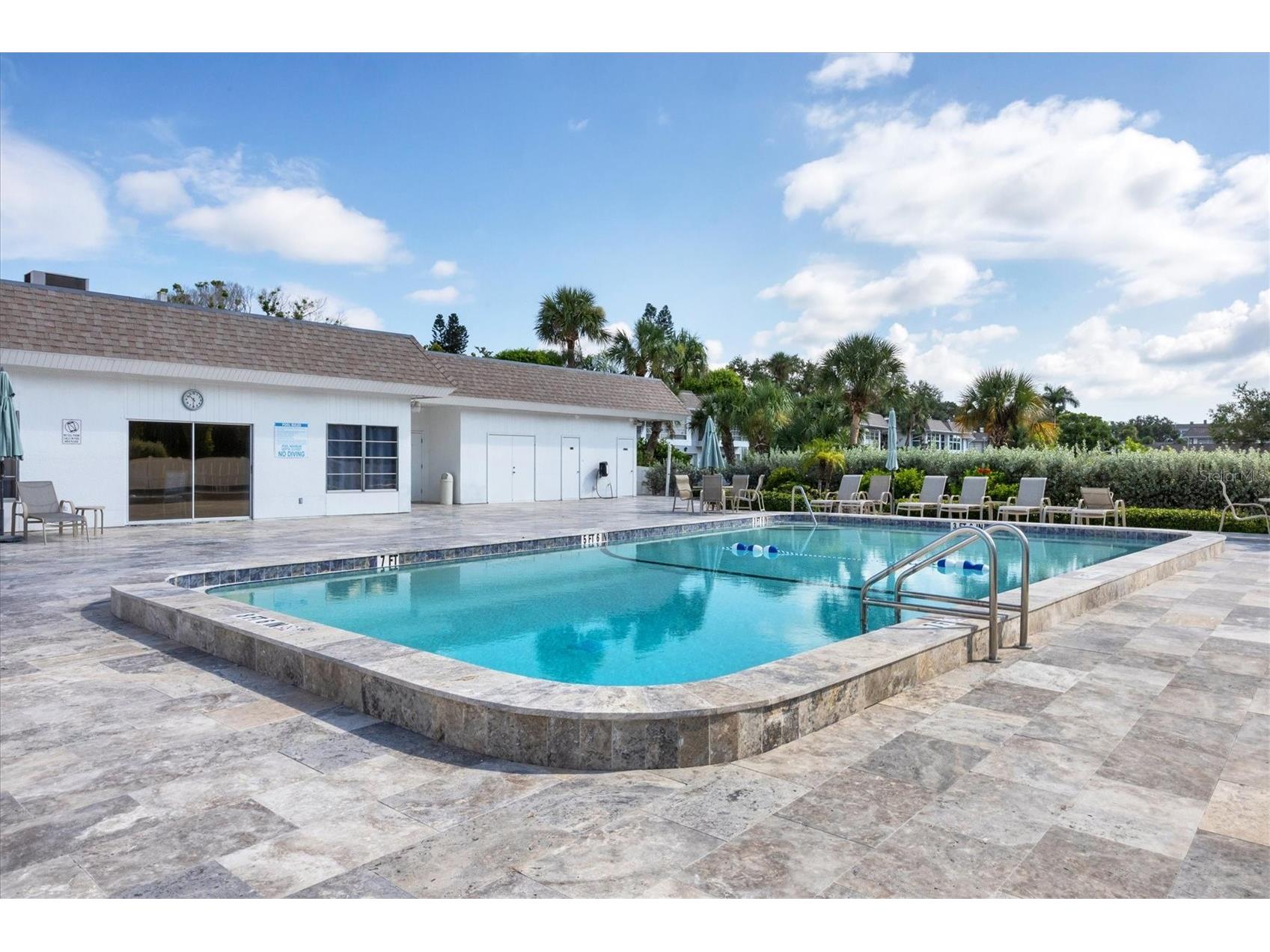 527 Sutton Place Longboat Key FL 34228 - SARASOTA BAY GULF OF MEXICO A4677642 image55