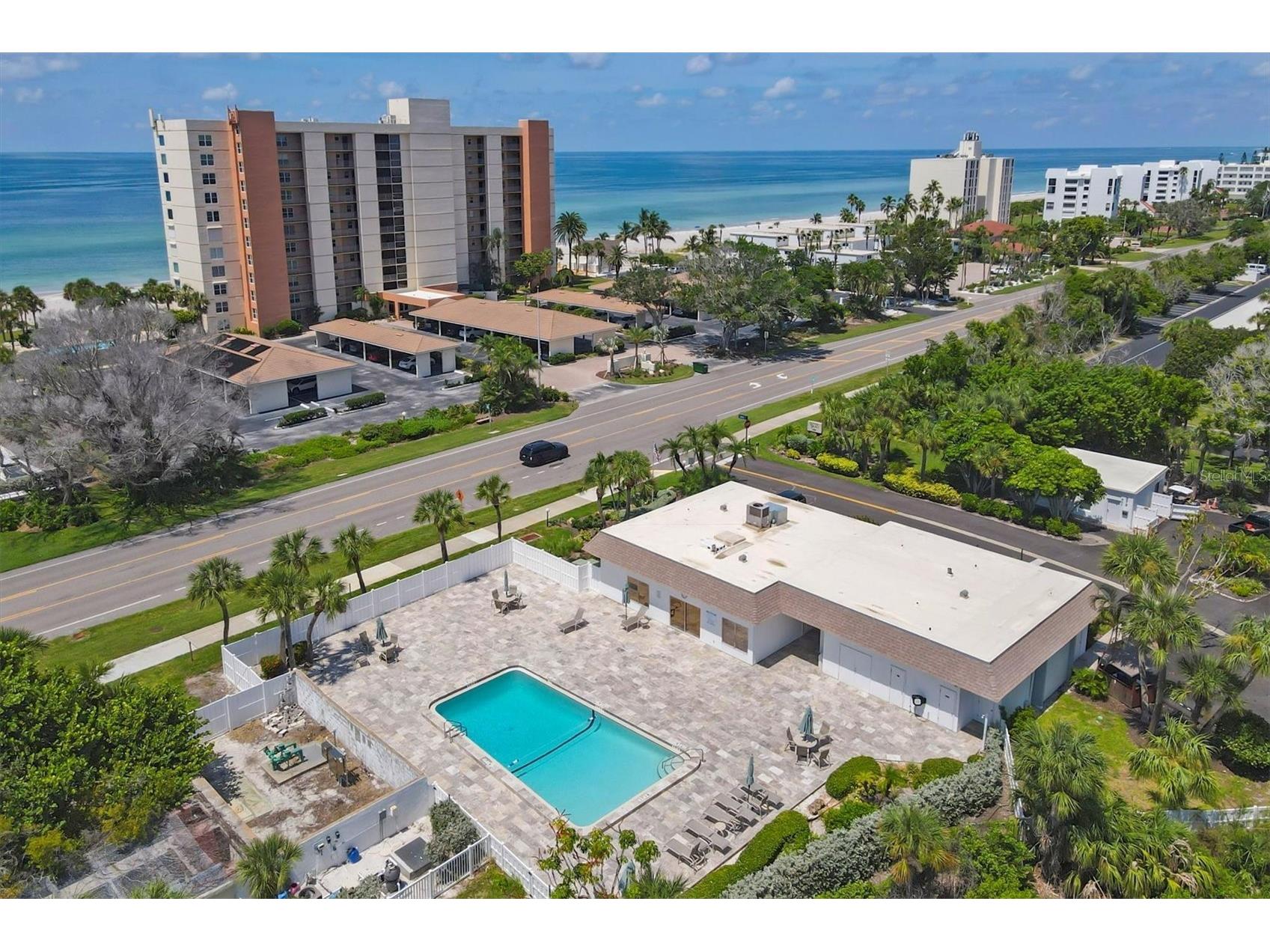 527 Sutton Place Longboat Key FL 34228 - SARASOTA BAY GULF OF MEXICO A4677642 image59