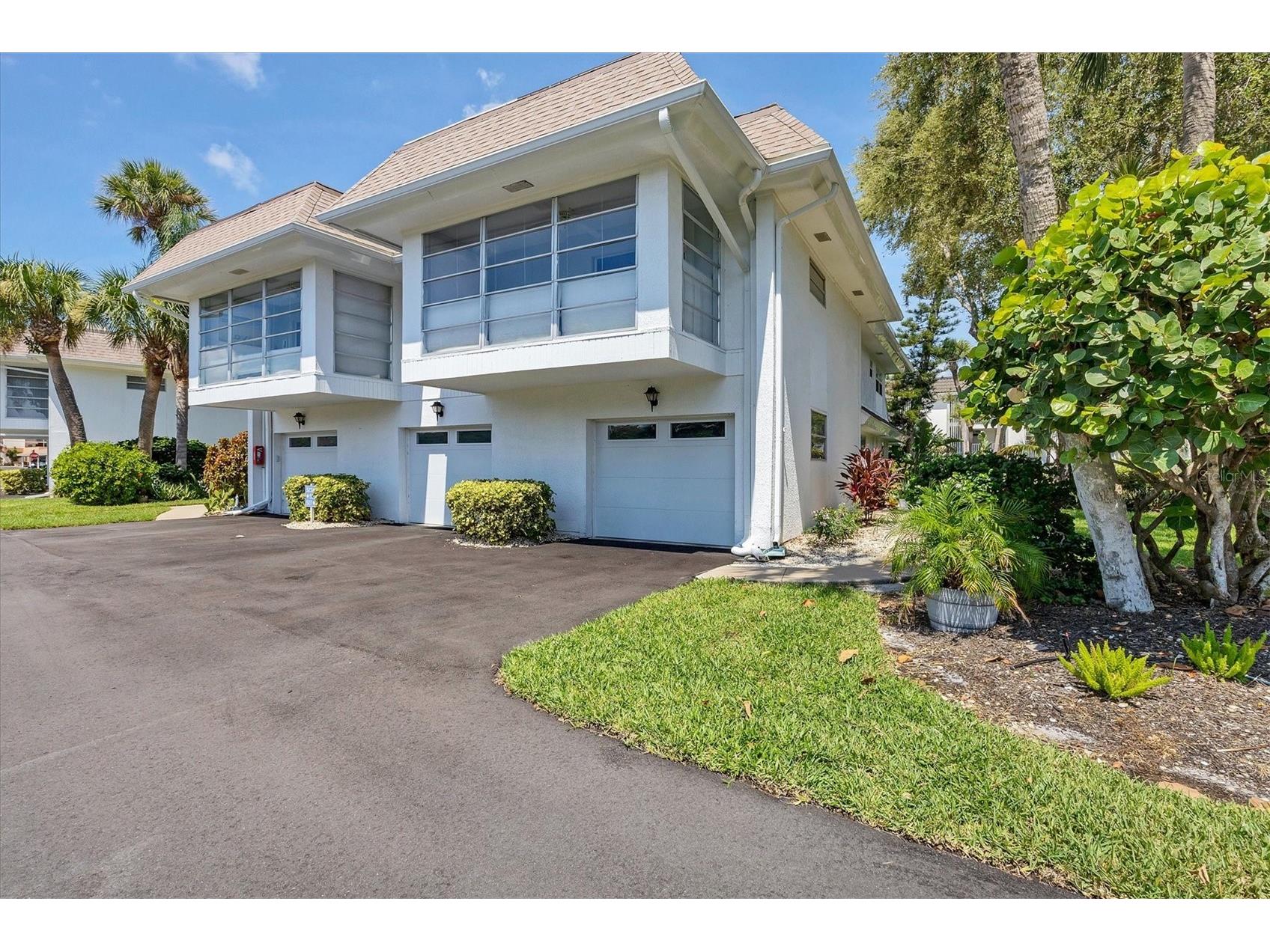 527 Sutton Place Longboat Key FL 34228 - SARASOTA BAY GULF OF MEXICO A4677642 image7