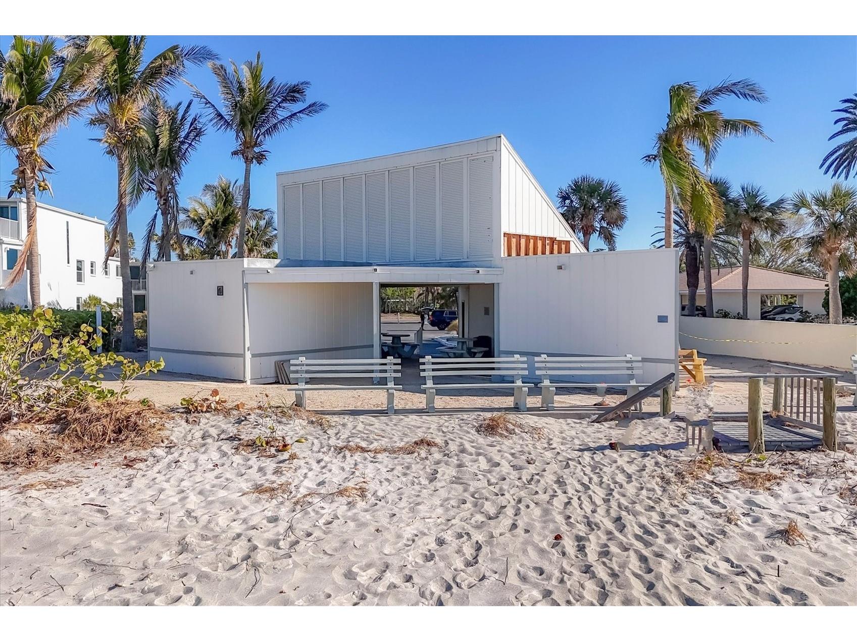 527 Sutton Place Longboat Key FL 34228 - SARASOTA BAY GULF OF MEXICO A4677642 image80