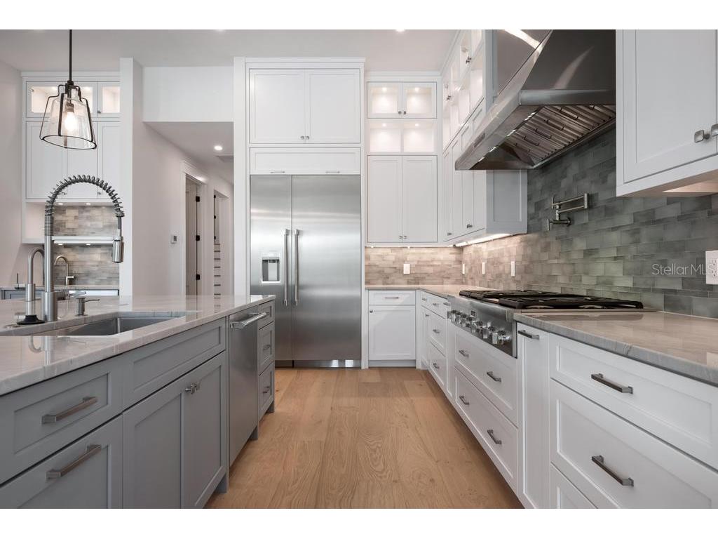 527 Venice Lane Sarasota FL 34242 - GRAND CANAL A4676628 image25