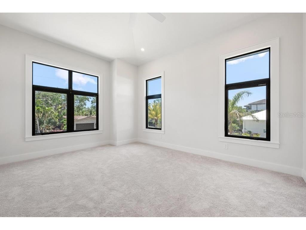 527 Venice Lane Sarasota FL 34242 - GRAND CANAL A4676628 image37