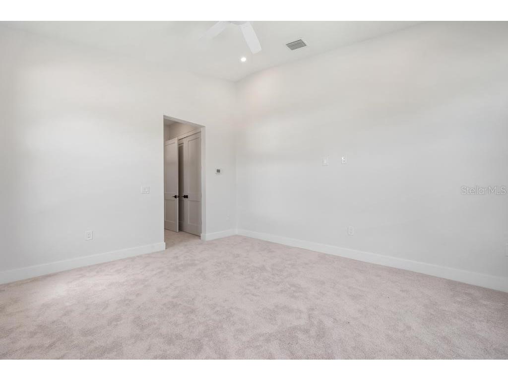 527 Venice Lane Sarasota FL 34242 - GRAND CANAL A4676628 image39