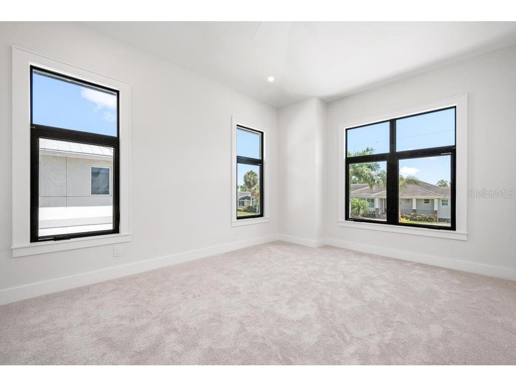 527 Venice Lane Sarasota FL 34242 - GRAND CANAL A4676628 image43