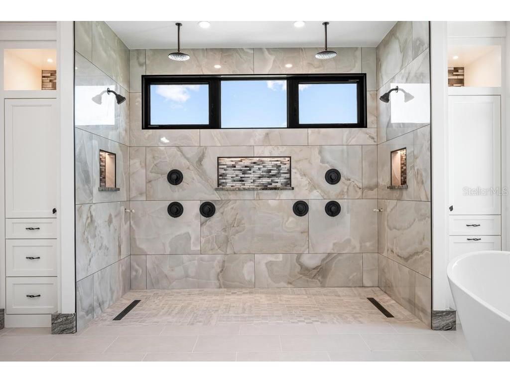 527 Venice Lane Sarasota FL 34242 - GRAND CANAL A4676628 image76