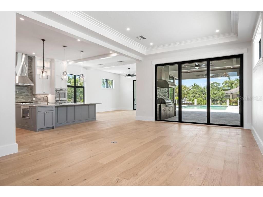527 Venice Lane Sarasota FL 34242 - GRAND CANAL A4676628 image8