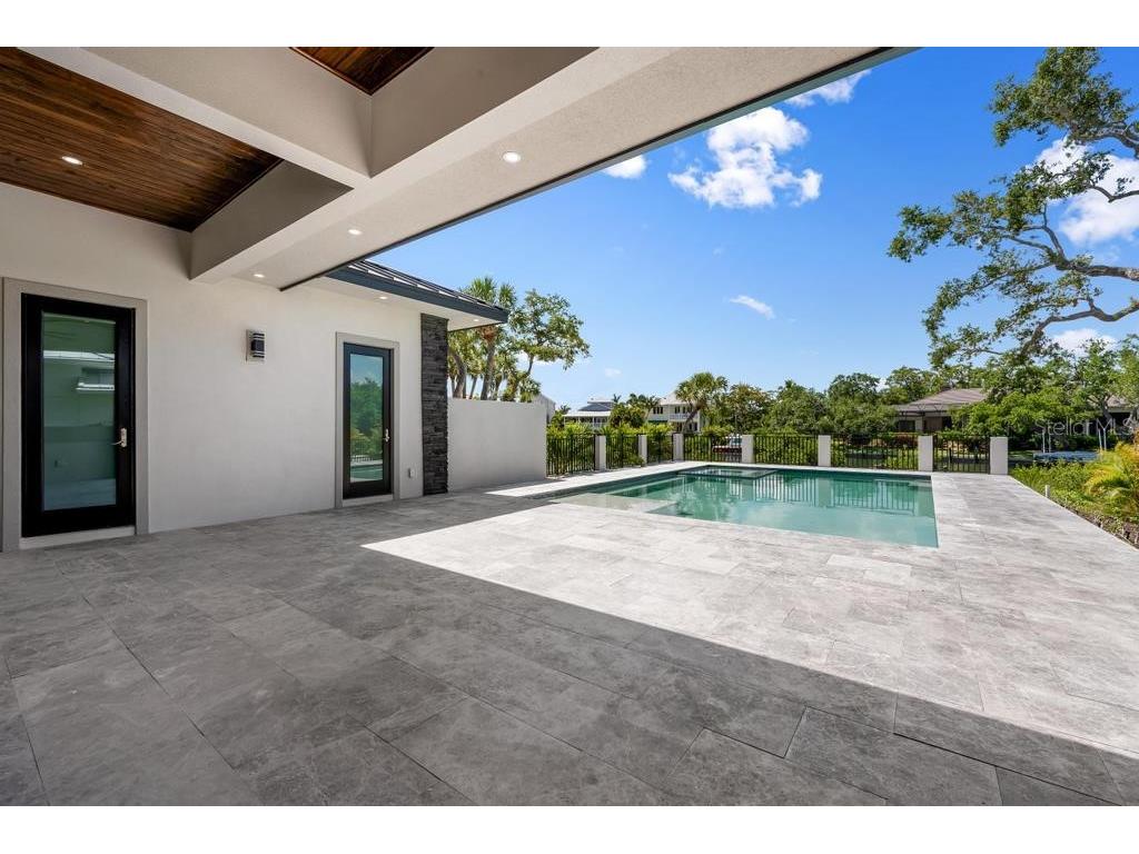 527 Venice Lane Sarasota FL 34242 - GRAND CANAL A4676628 image83
