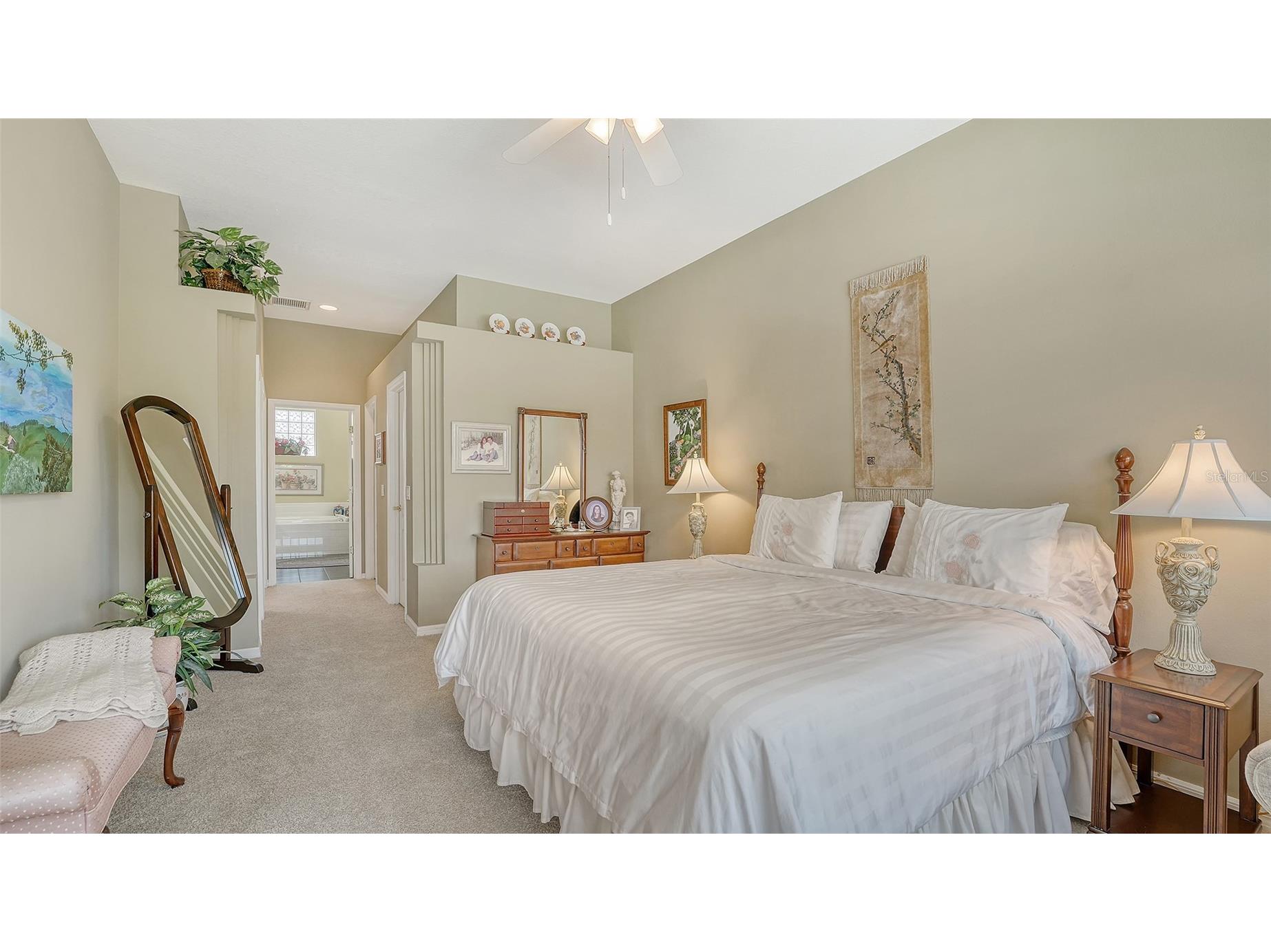 5270 Far Oak Circle Sarasota FL 34238 A4691759 image18