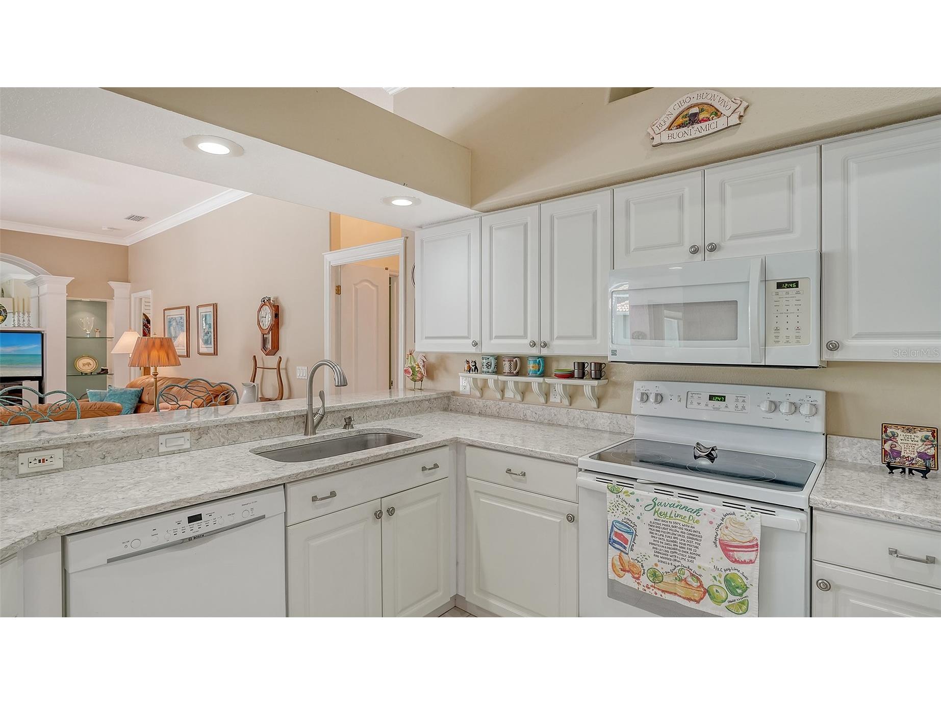 5270 Far Oak Circle Sarasota FL 34238 A4691759 image25