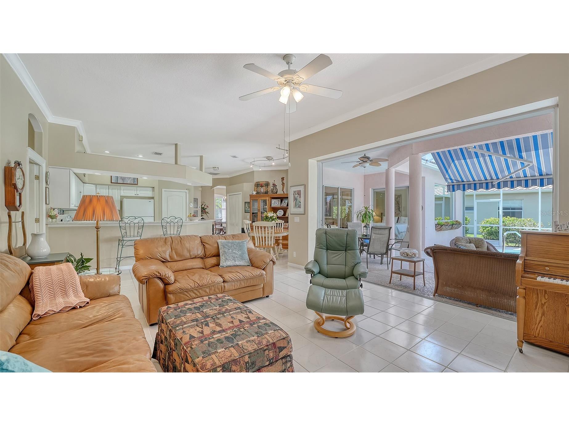5270 Far Oak Circle Sarasota FL 34238 A4691759 image29