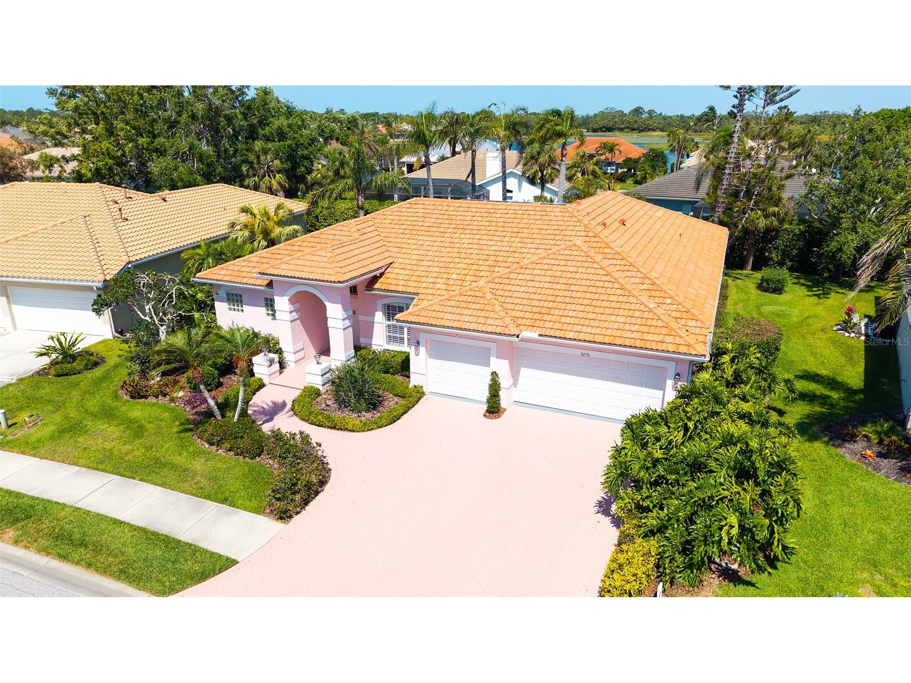 5270 Far Oak Circle Sarasota FL 34238 A4691759 image4