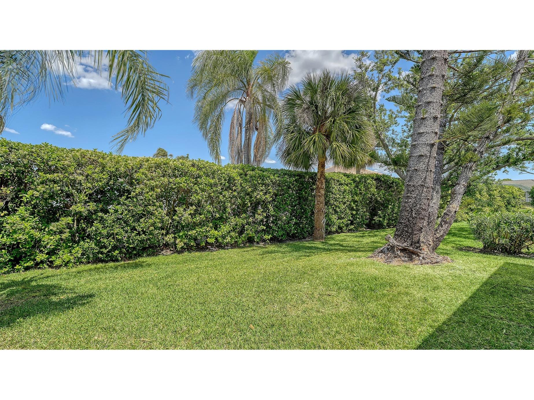 5270 Far Oak Circle Sarasota FL 34238 A4691759 image47
