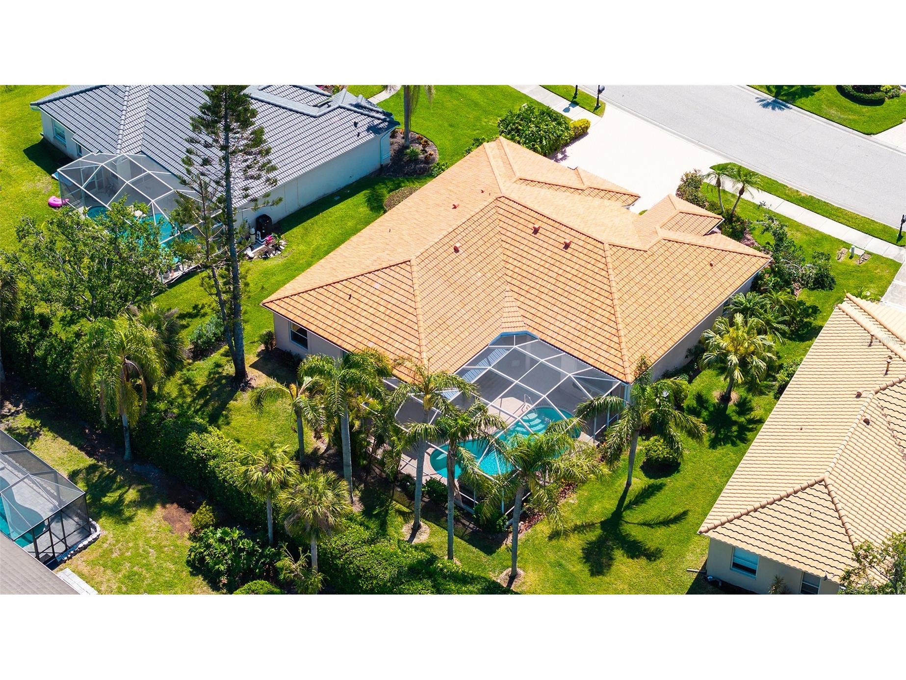 5270 Far Oak Circle Sarasota FL 34238 A4691759 image5