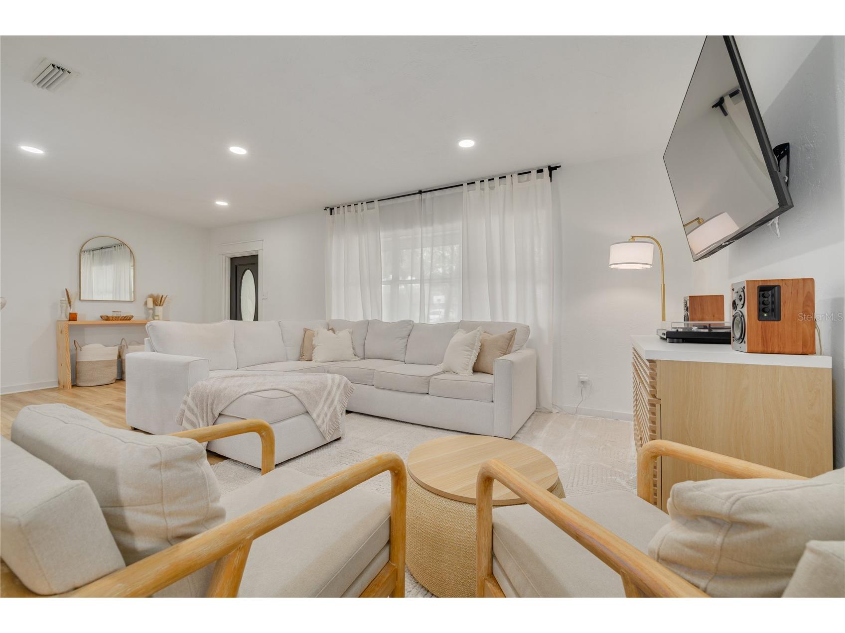 5271 35th Avenue N Saint Petersburg FL 33710 TB8513680 image7